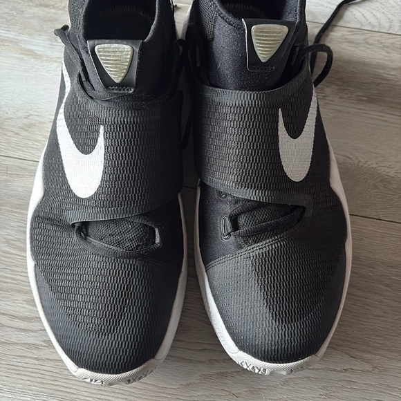 Nike Zoom Hyperrev 2015 Black Training Athletic Shoe Size 14.5 - Picture 8 of 10